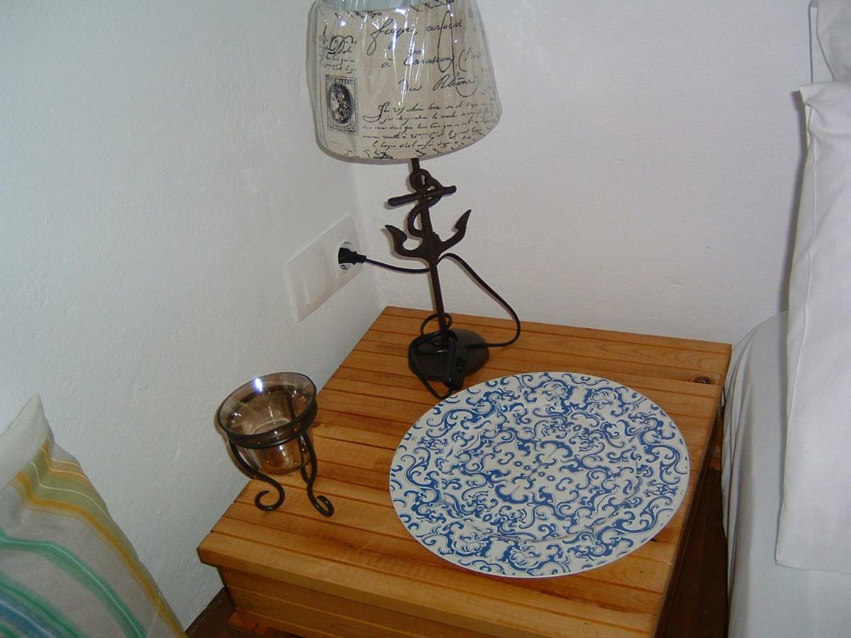 Yiayia'S Home Chalki Town Luaran gambar